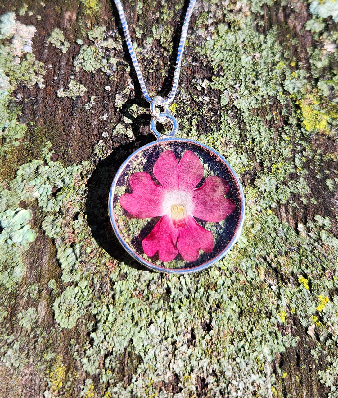 Necklace - Verbena Flower in a Round Silver Bezel