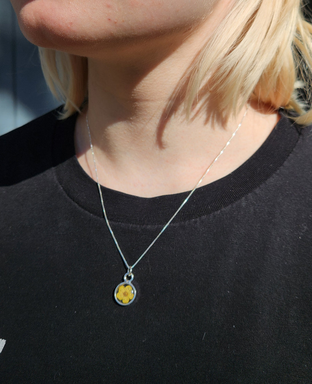 Necklace - Mini Yellow Flower Silver Round Bezel