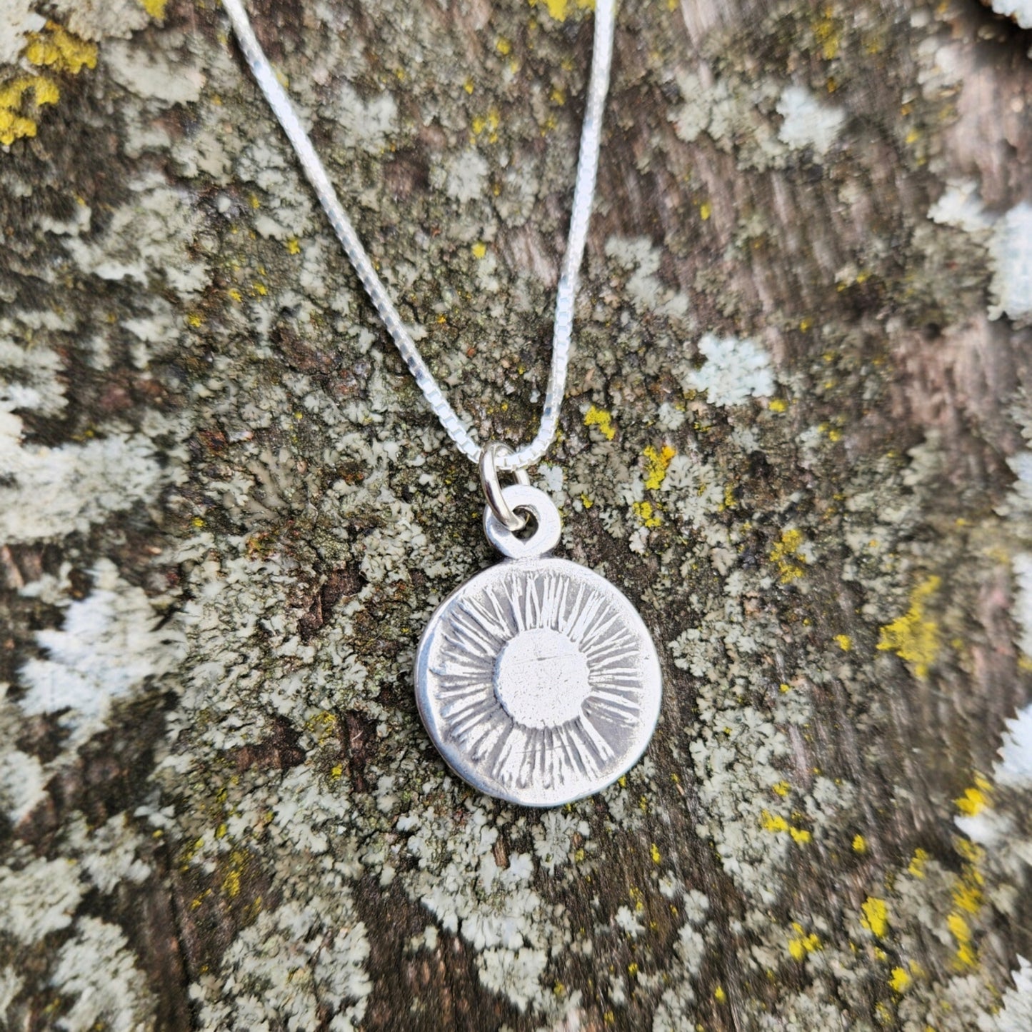 Silver Pendant- Daisy